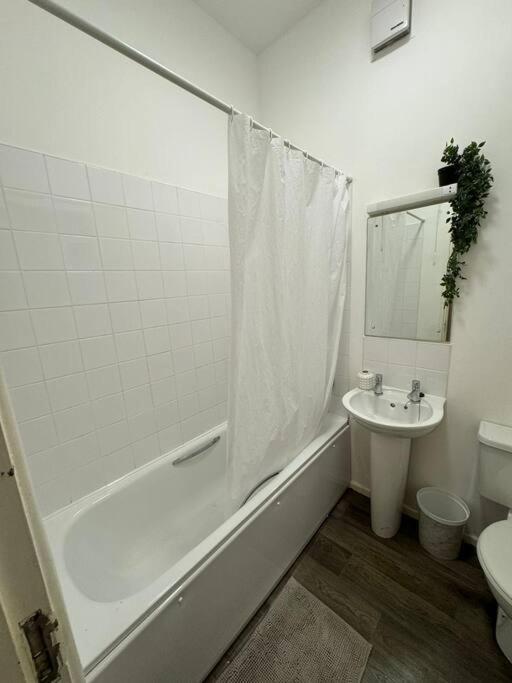 City Center Gem- Flat For 6 In Sheffield Gs404 Экстерьер фото